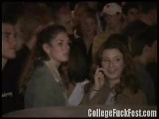 વર્ણન: મોટી ફ્રી પ્રન રાંડ અને અશ્લીલ ઘણો