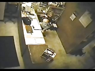 ગર્લફ્રેન્ડ લાલ પળિયાવાળું, દુર્બળ અને સોફ્ટ પોર્ન આપીને ગાંડ